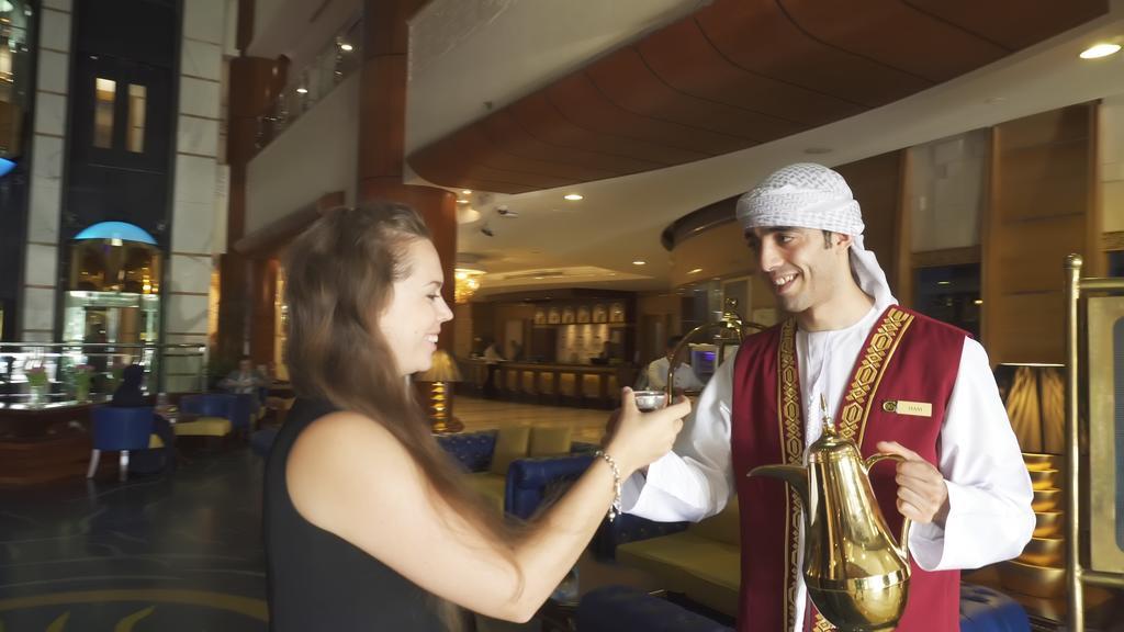 グランド エクセルシア ホテル ブル ドバイ エクステリア 写真